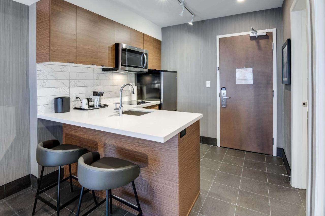Sandman Signature Saskatoon South Hotel Экстерьер фото