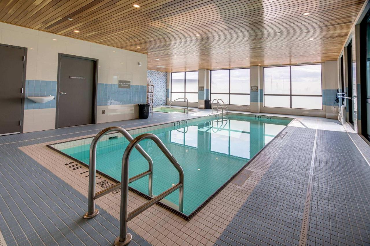 Sandman Signature Saskatoon South Hotel Экстерьер фото