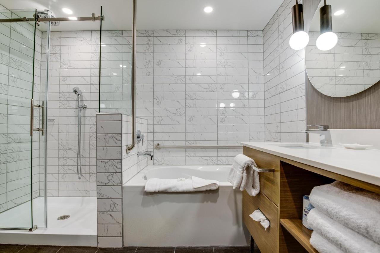 Sandman Signature Saskatoon South Hotel Экстерьер фото