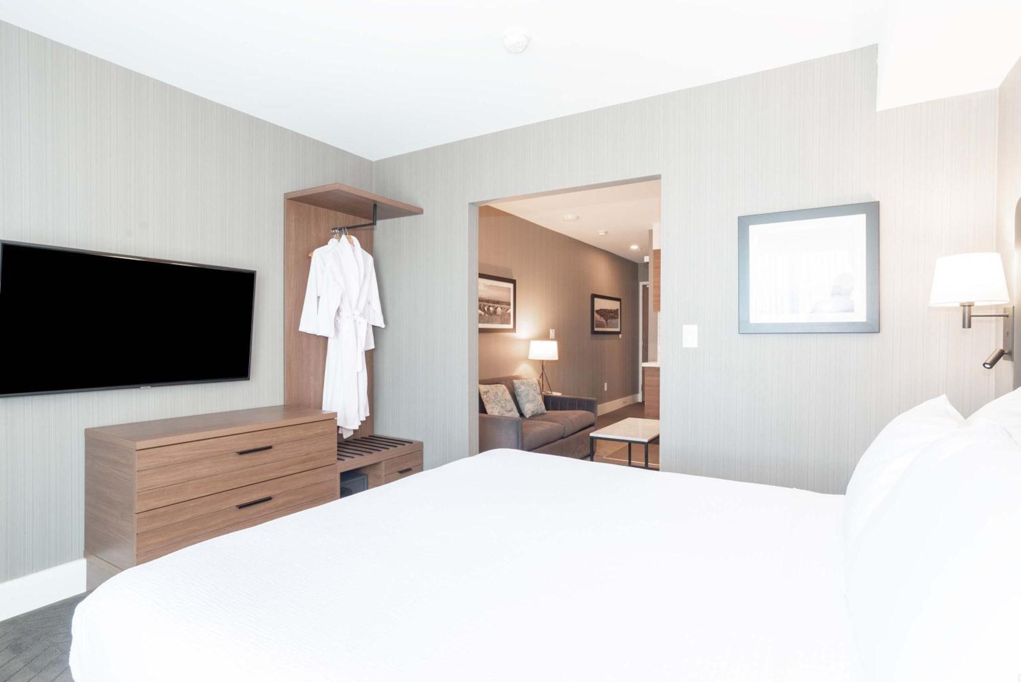 Sandman Signature Saskatoon South Hotel Экстерьер фото