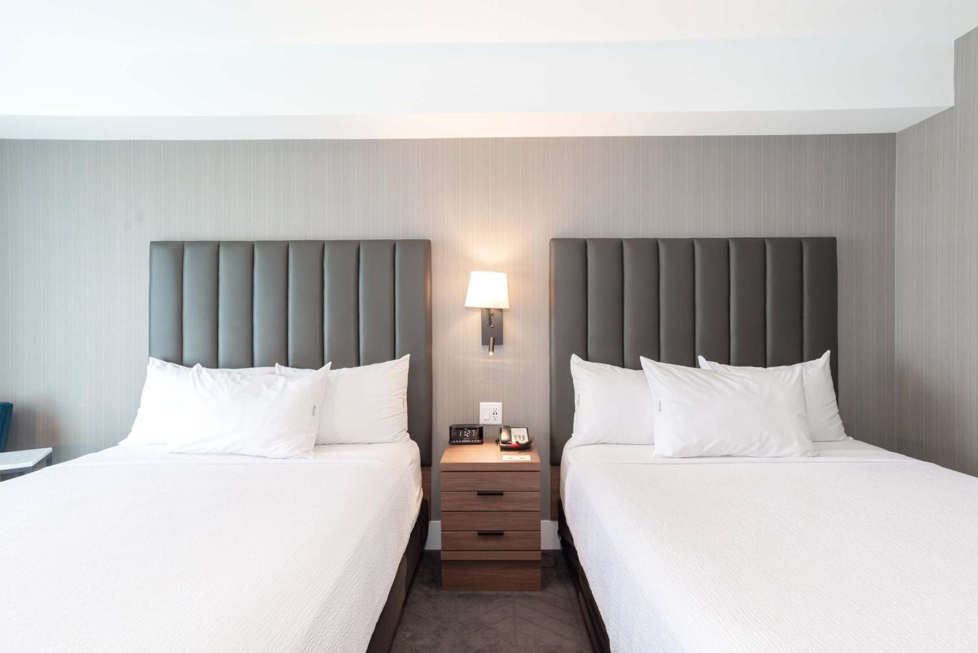 Sandman Signature Saskatoon South Hotel Экстерьер фото
